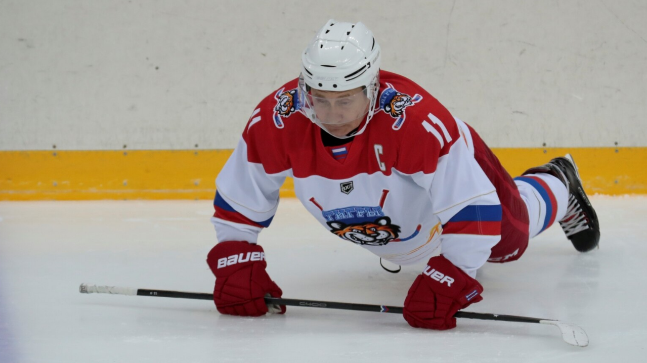 Путін скасував традиційні передноворічні плани: не зіграє у хокей на Красній площі