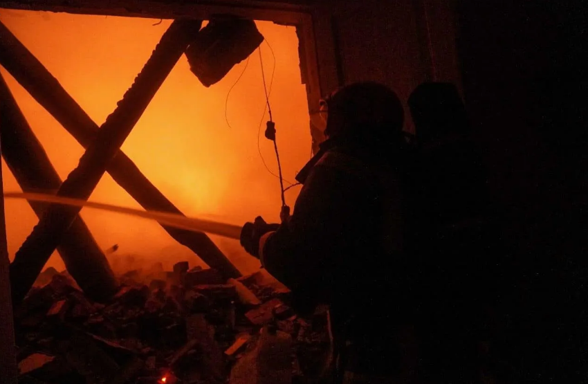 У Росії похвалилися ударом по Хмельницькому, внаслідок якого загинули рятувальники