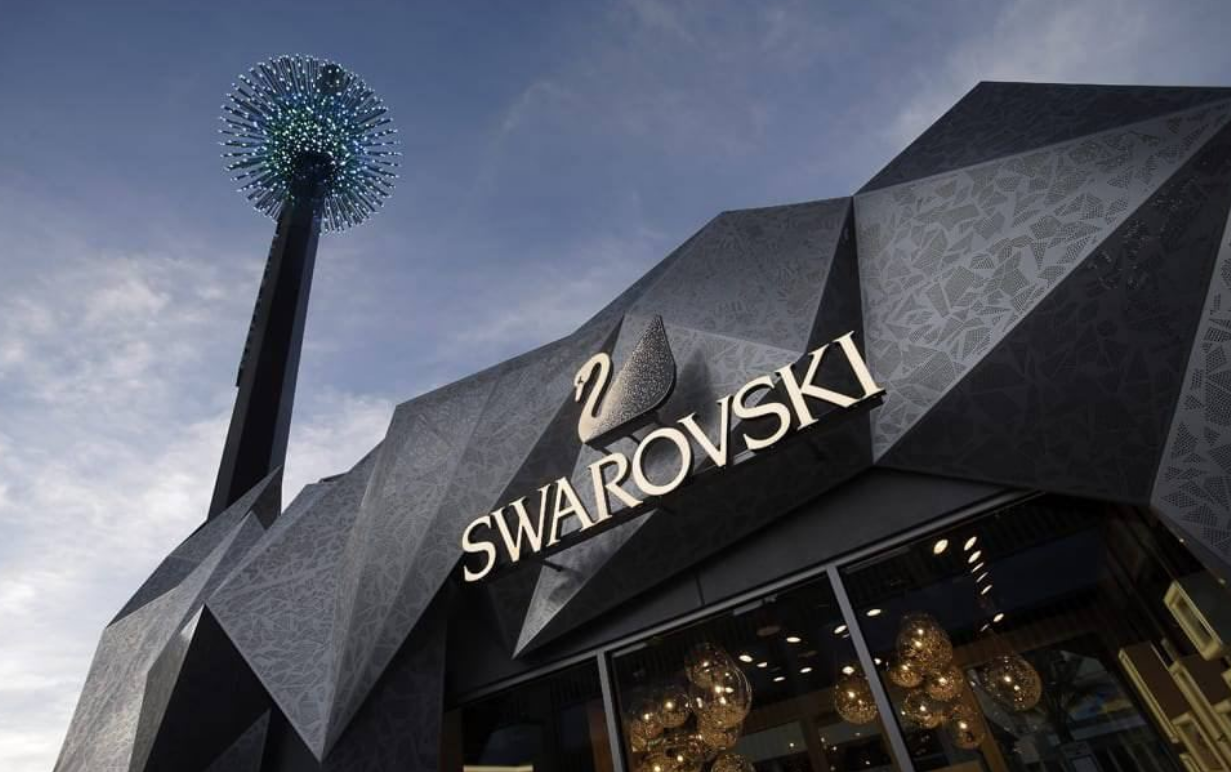 Компанія Swarovski, що виробляє прикраси, припинила діяльність в РФ