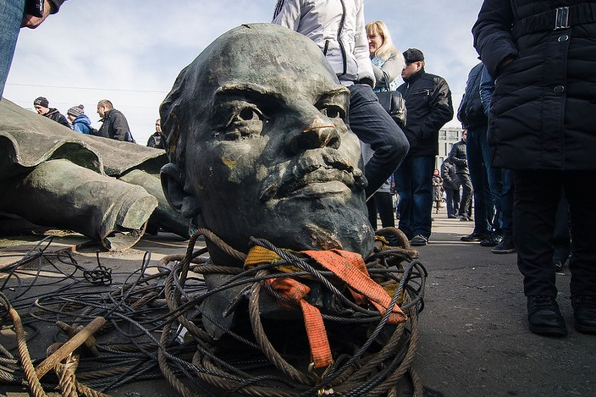 Atlantic Council: Декомунізація в Україні може стати уроком для кризи пам'яті на Заході