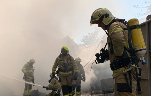 У Києві пролунали вибухи: очільник МВС заявив про постраждалих та назвав причину