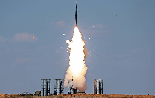 "Практично нереально": Жданов відповів, чому ракети С-300 складно збивати