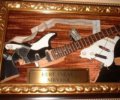 Поломанная гитара Курта Кобейна будет продана