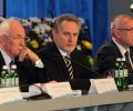 Азаров будет перекупать газ для населения у Фирташа