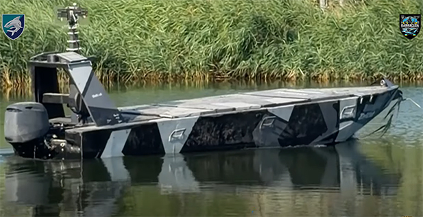 Морські дрони Barracuda застосували FPV для атаки на позиції росіян біля Залізного Порту на Херсонщині. ВІДЕО