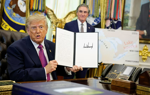 Через "озеро Америка": у Канаді хочуть перейменувати проспект Трампа на честь Обами Через "озеро Америка": у Канаді хочуть перейменувати проспект Трампа на честь Обами