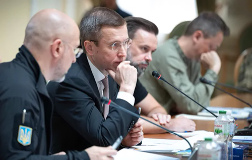 "Почав вивалювати правду": презентація Корецького щодо фінансової ситуації стала для багатьох у владі холодним душем — ЗМІ