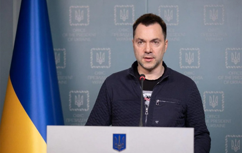 Арестович заявил, что без помощи Запада Украина уже бы обороняла Львов