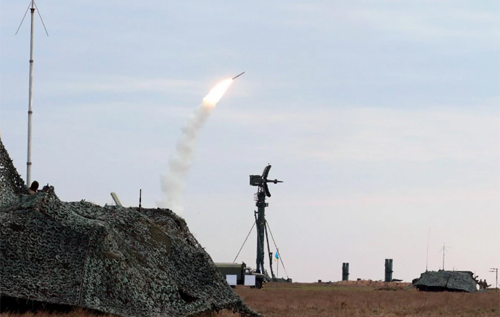 Жданов пояснив, як російські ракети "прориваються" вглиб України