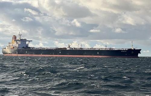 Мільйони барелів нафти з РФ можуть "зависнути" у морі через санкції США, - Bloomberg