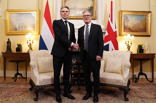 Прем’єри Британії та Нідерландів обговорили подальші кроки підтримки України Прем’єри Британії та Нідерландів обговорили подальші кроки підтримки України