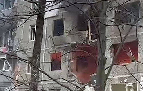 Росіяни вдарили дроном по п’ятиповерхівці у Чернігові: одна людина загинула, п'ятеро поранених. ВІДЕО