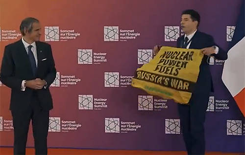 Кліматичні активісти перервали виступ Макрона на ядерному саміті у Франції. ВІДЕО
