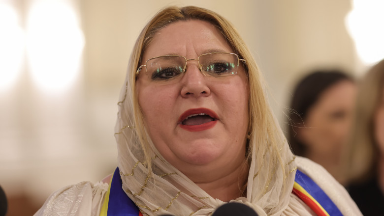 Скандальну румунську євродепутатку викликали на психіатричну експертизу