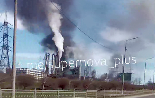 У РФ палає один з найбільших хімзаводів: критичне підприємство атакували дрони