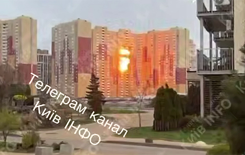 У Подільському районі Києва зранку російський дрон влучив у 18-поверхівку У Подільському районі Києва зранку російський дрон влучив у 18-поверхівку