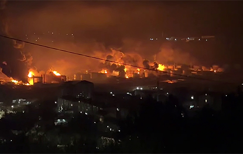 Порт у Туапсе масовано атакували дрони: масштабна пожежа охопила резервуари з нафтою місцевого НПЗ. ВІДЕО