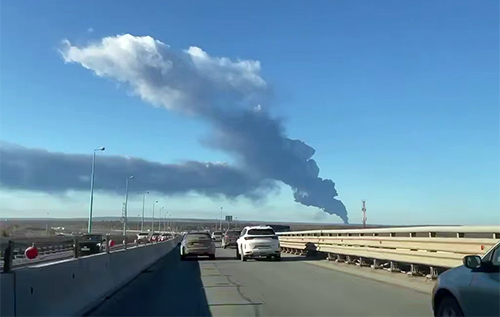 У російській Пермі пролунали нові вибухи: над містом здійнялася хмара білого диму. ВІДЕО