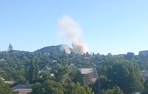 У Перевальську після "хлопка" спалахнув склад із боєприпасами РФ