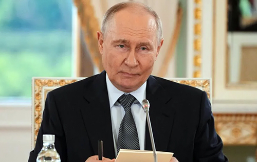 Путін відкинув посередництво Європи у мирних переговорах з Україною та продовжив просувати Шредера