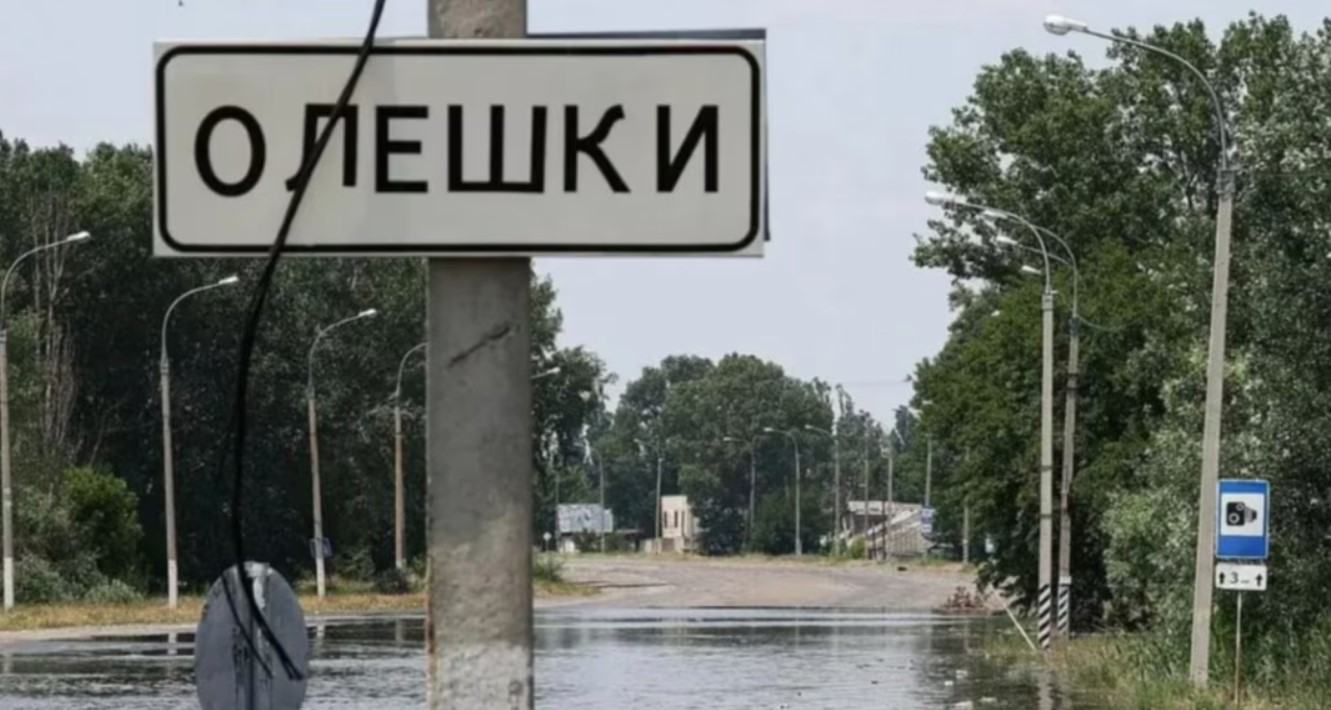 Жителів Олешків перед поверненням в Україну евакуюватимуть до окупованого Криму або Росії — FT Жителів Олешків перед поверненням в Україну евакуюватимуть до окупованого Криму або Росії — FT