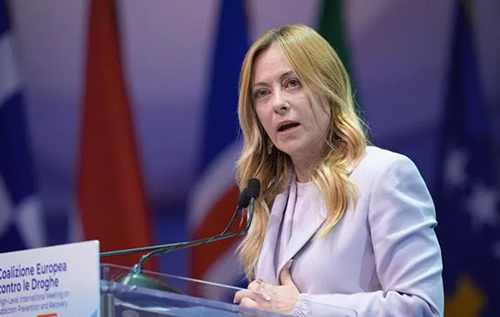 Мелоні розкритикувала віцепрем'єра Італії за вимогу припинити допомогу Україні Мелоні розкритикувала віцепрем'єра Італії за вимогу припинити допомогу Україні