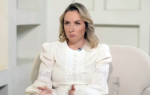 Дитяча омбудсменка РФ розповіла, як навчала "всиновленого" хлопця з Маріуполя любити Росію
