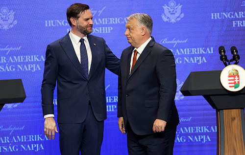 Венс заявив, що Трамп відрядив його до Орбана, бо ЄС втручається у вибори