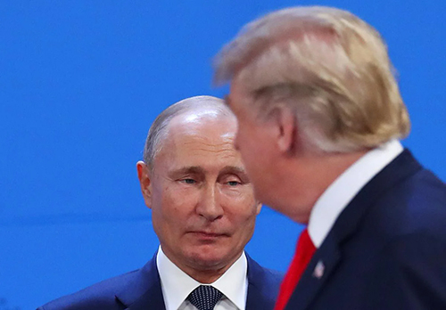 Путін розраховує "водити за ніс" Трампа до закінчення терміну військової допомоги США Україні, – Bloomberg
