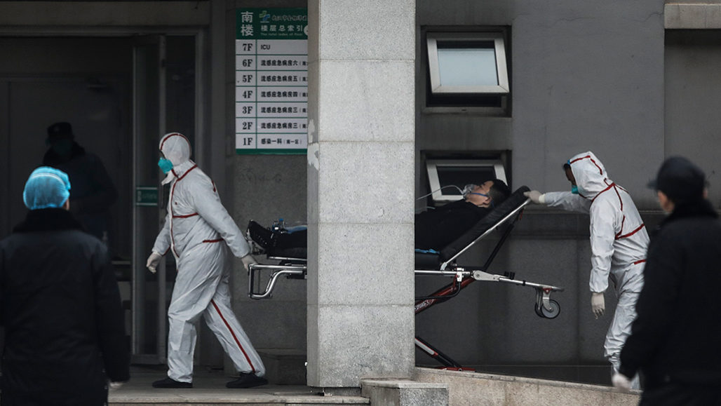 Число скончавшихся от нового коронавируса в Китае превысило 200 человек