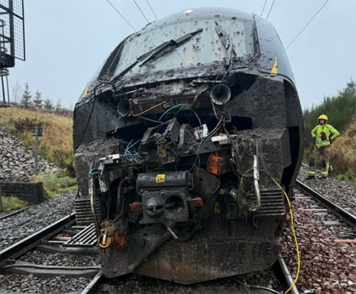 В Англії зійшов з рейок пасажирський потяг: перебої в русі очікують протягом кількох днів