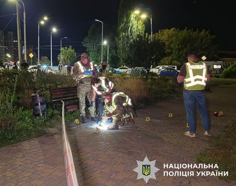 Через борг чоловік кинув гранату під ноги знайомому: поранено п’ятеро людей Через борг чоловік кинув гранату під ноги знайомому: поранено п’ятеро людей