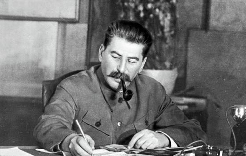 Историки показали тайное письмо Сталина, с которого начался Голодомор