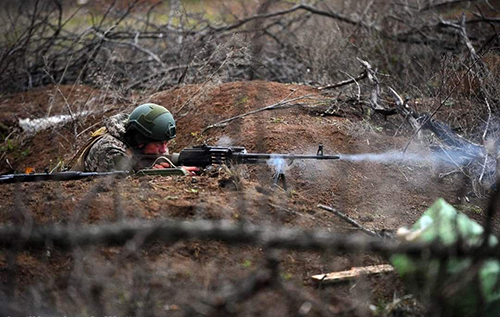 Переходити до оборони та "жертвувати" територіями: військовий ЗСУ пояснив необхідність нової тактики