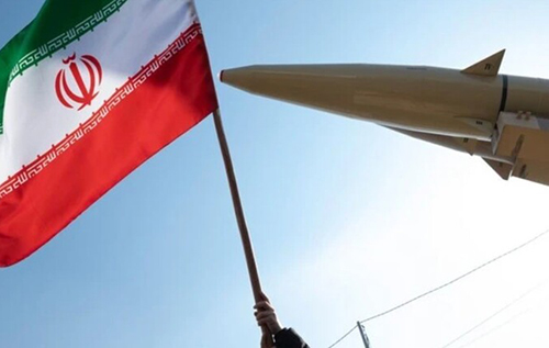 В Ірані заявили про удар по ангарах із винищувачами США в ОАЕ та Бахрейні В Ірані заявили про удар по ангарах із винищувачами США в ОАЕ та Бахрейні