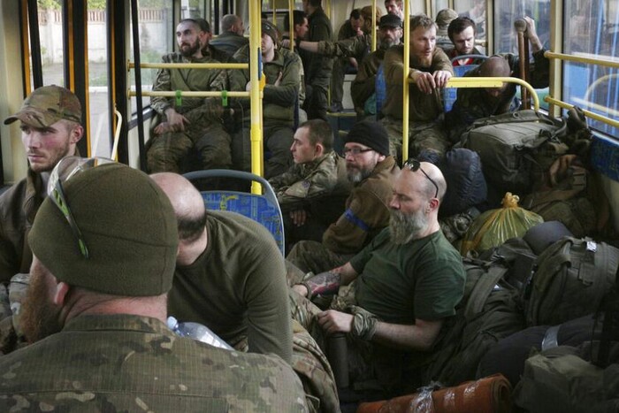 На День Незалежності України росіяни планують провести в Маріуполі показове "судилище" над полоненими азовцями, - розвідка