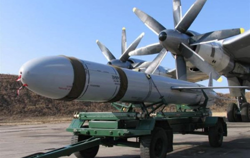 Росія намагається обійти санкції, аби продовжувати виробництво ракет, – експерт