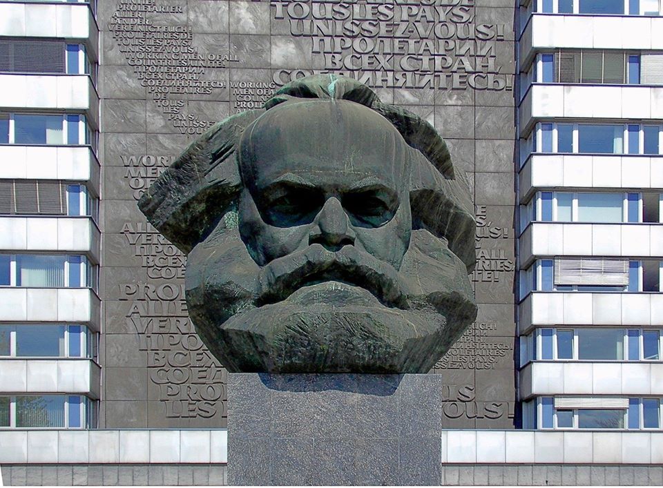 Чи дочекаються пам'ятникопаду Карл Маркс та Фрідріх Енгельс у Німеччині?