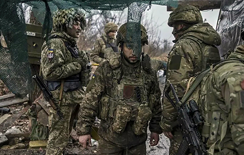 Бійці ЗСУ про можливий відхід з Мирнограда: "Ніхто з нас не добереться до Родинського живим. Краще залишитися на позиції"