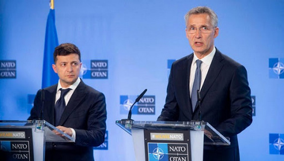Президент Зеленський обговорив з Генсеком НАТО Столтенбергом загострення ситуації на Донбасі