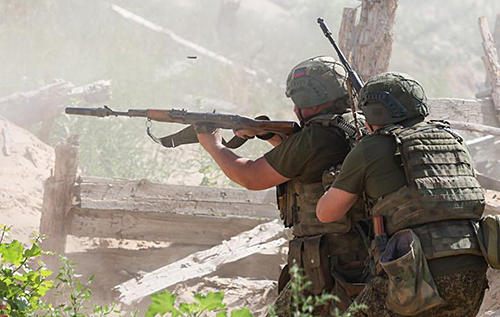 Рухаються двійками: в "Азові" розкрили, як росіяни намагаються діяти на Донеччині