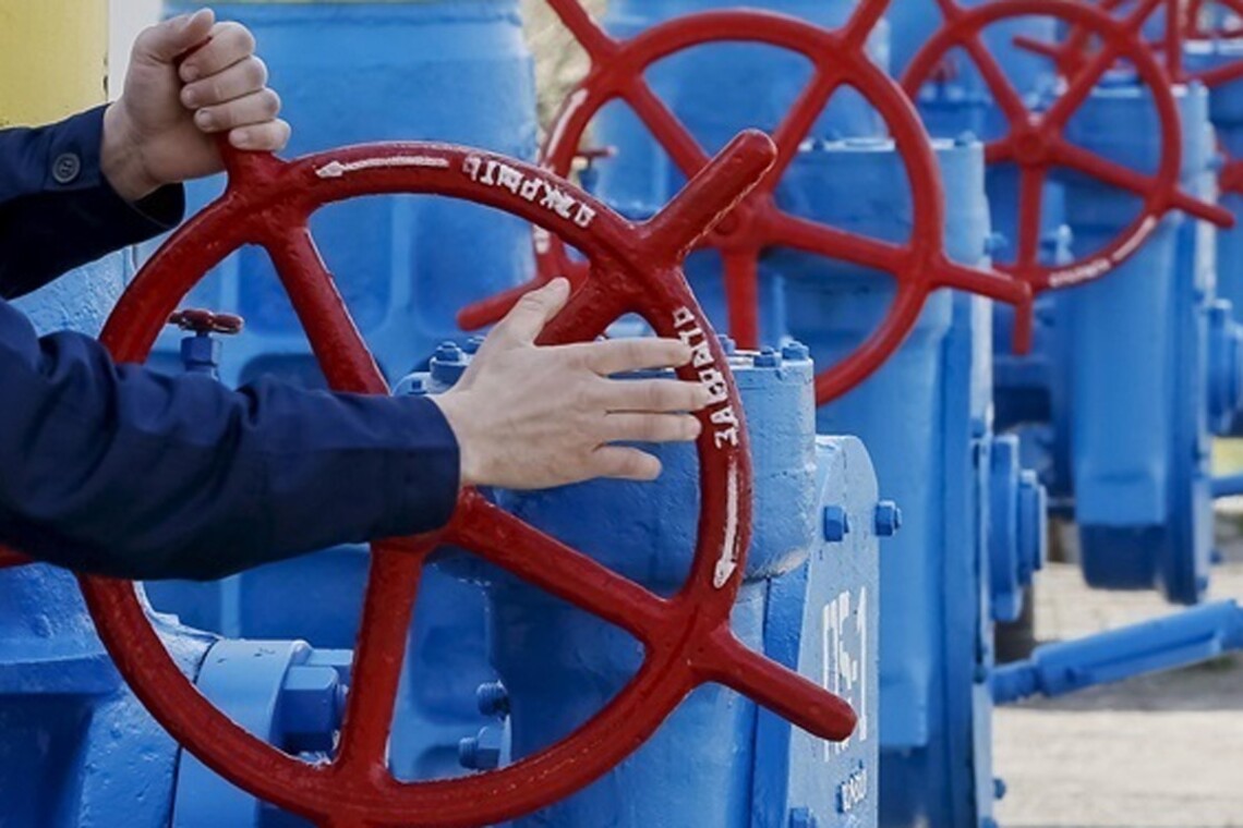 Цена на газ в Европе упала ниже 1000 долларов