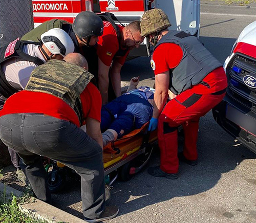 Росіяни вдарили по Нікополю: одна жінка загинула, п’ятеро людей травмовані. ФОТО