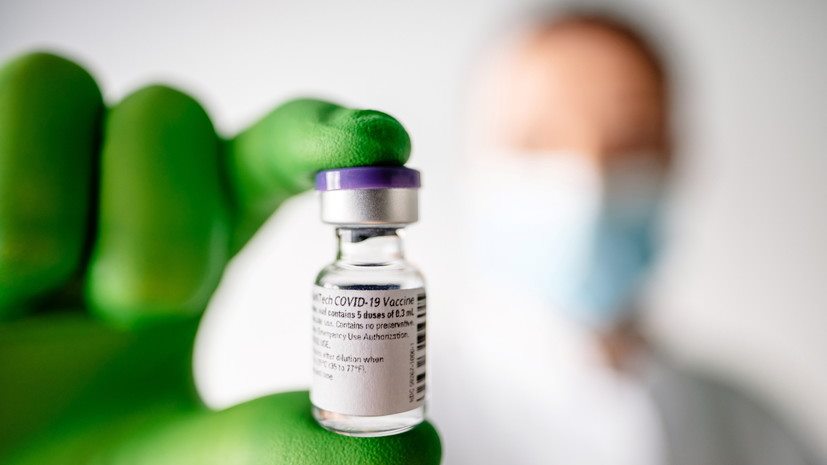 У Британії виявили побічну дію вакцини Pfizer проти COVID-19