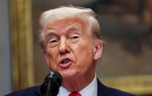 Трамп: Запаси зброї США не такі, як хотілося б, бо Байден віддав все Зеленському, проти достатні, щоб «вести війни вічно» Трамп: Запаси зброї США не такі, як хотілося б, бо Байден віддав все Зеленському, проти достатні, щоб «вести війни вічно»