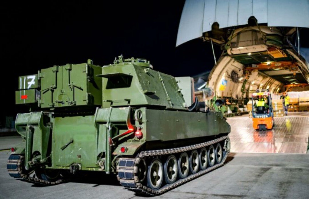 САУ M109, запчастини для техніки, зимовий одяг: Норвегія передала Україні чергову партію військової допомоги