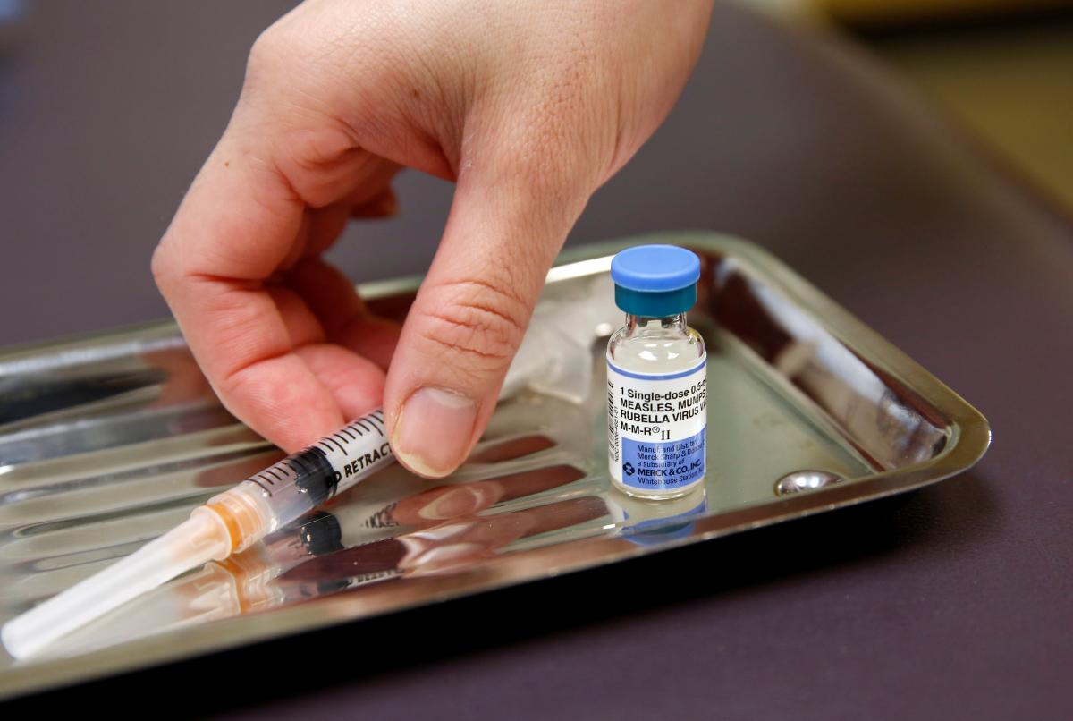 Bloomberg: Вакцина від коронавірусу врятує світ лише за однієї умови