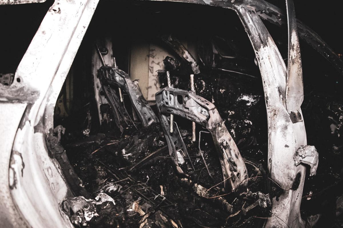 У центрі Києва спалили елітну машину невістки Гонтаревої   
