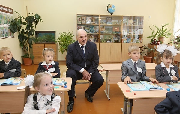 Лукашенко объявил войну белорусским детям