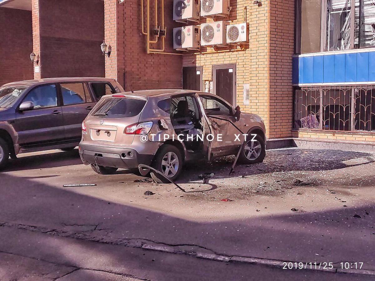 У центрі Харкова вибухнув автомобіль   